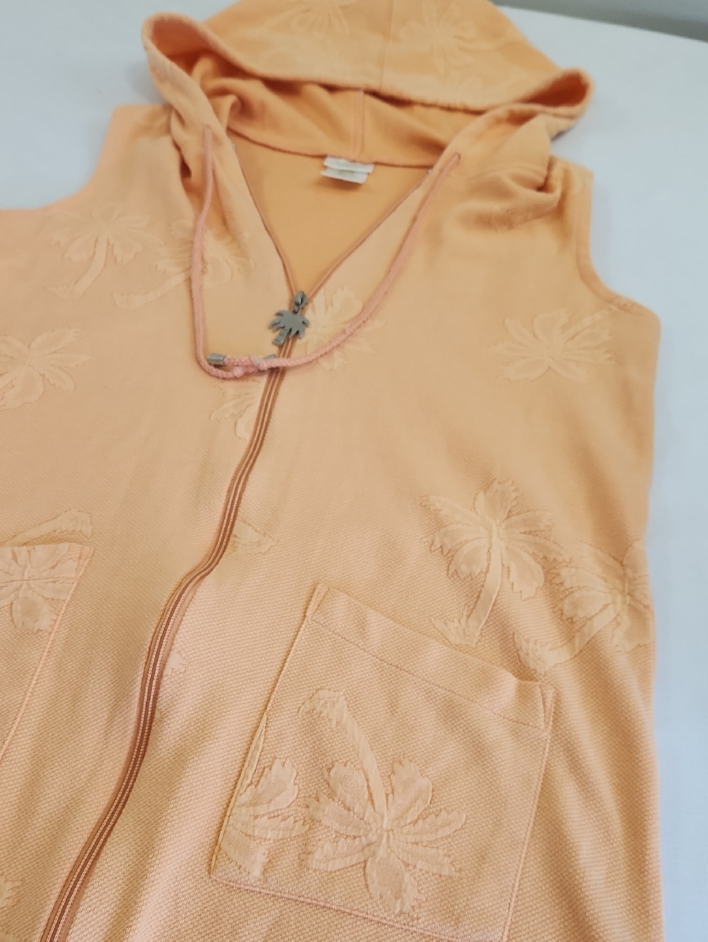 Secret Treasres Palm Tree Print Beach Cover Up Robe. Hooded Peach Color. Size M - Picture 7 of 10